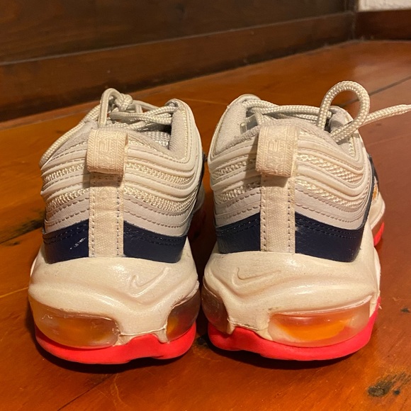 Women’s Nike Air Max 97’s - Picture 6 of 8